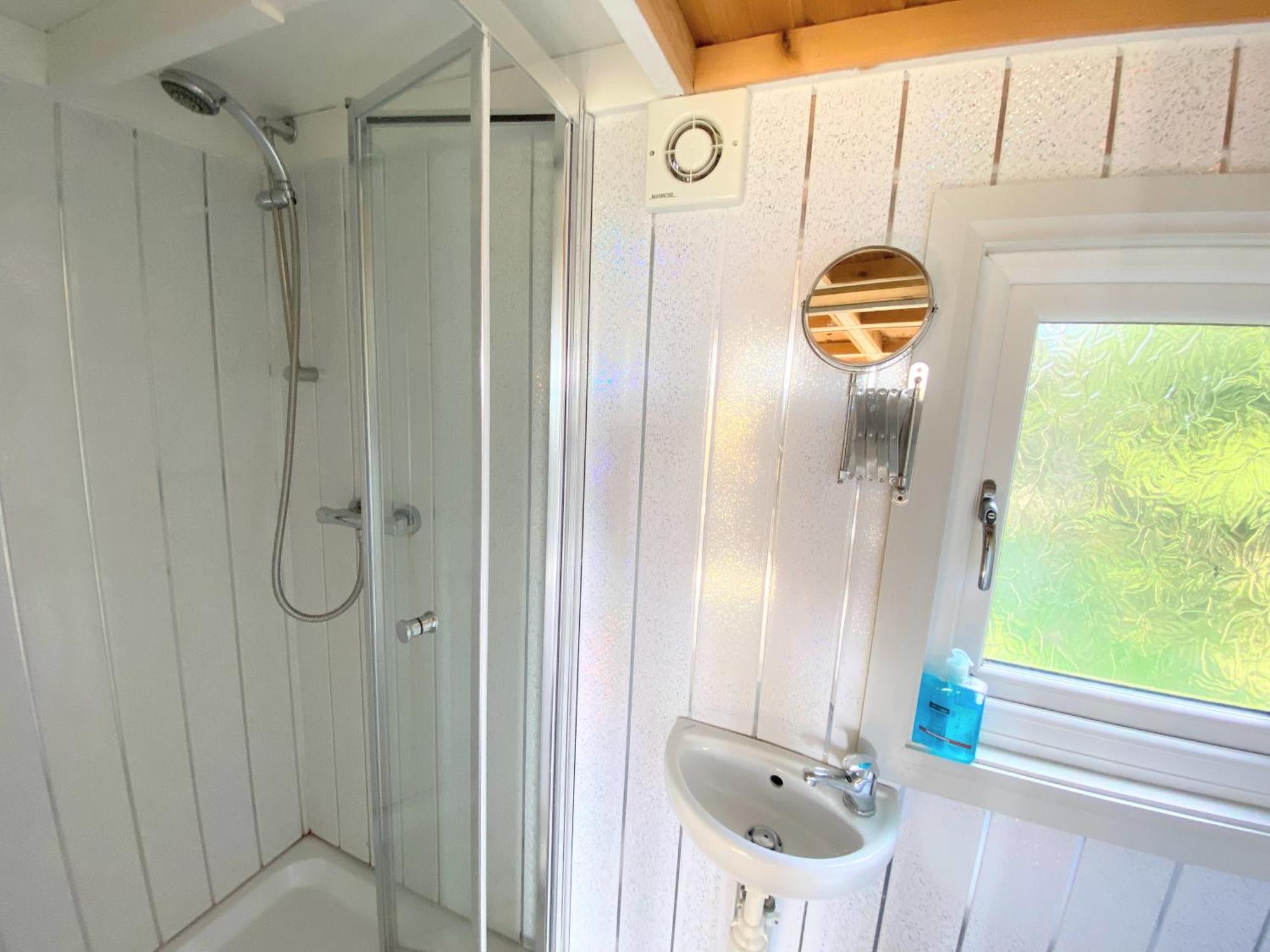 Blair Tiny House With Private Hot Tub - Fife - Loch Leven - Lomond Hills Villa Dunfermline Exterior photo